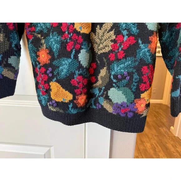 Vtg Signature by Northern Isles M Handknit 100% Wool Colorful Cardigan Sweater - Picture 8 of 11